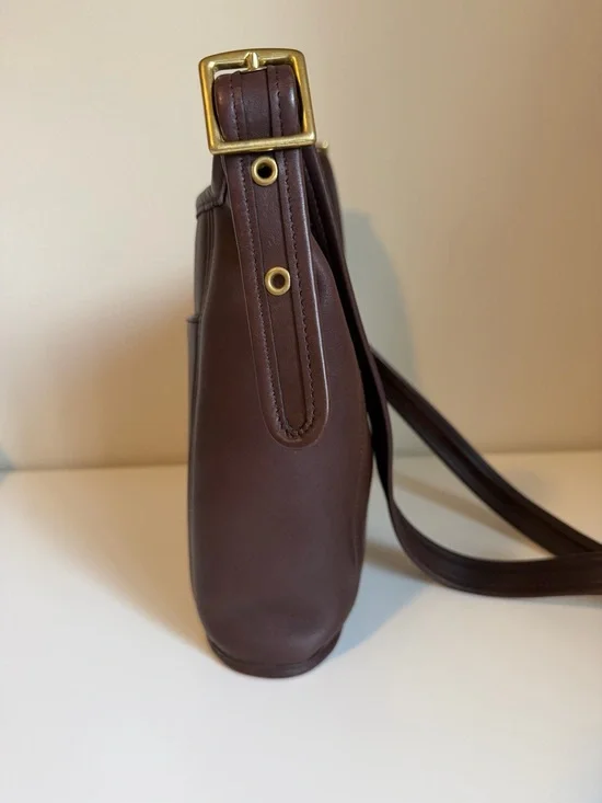 Vintage Coach Slim Duffle in Mahogany - 9816 - Picture 2 of 9